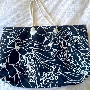 Beautiful Flower Beach Bag